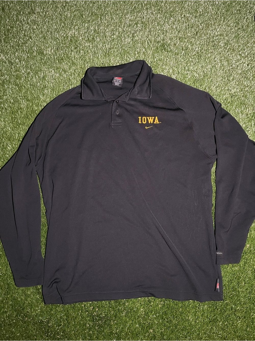 Vintage Red Tag Nike Men’s XL Black Long-Sleeve Polo with Gold Iowa Logo